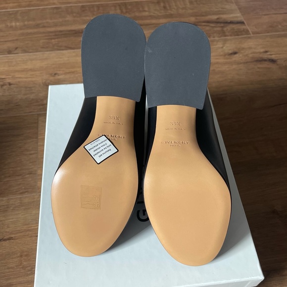 GIVENCHY-AUTHENTIC NWT/Box Black Leather Sandals - Picture 3 of 15